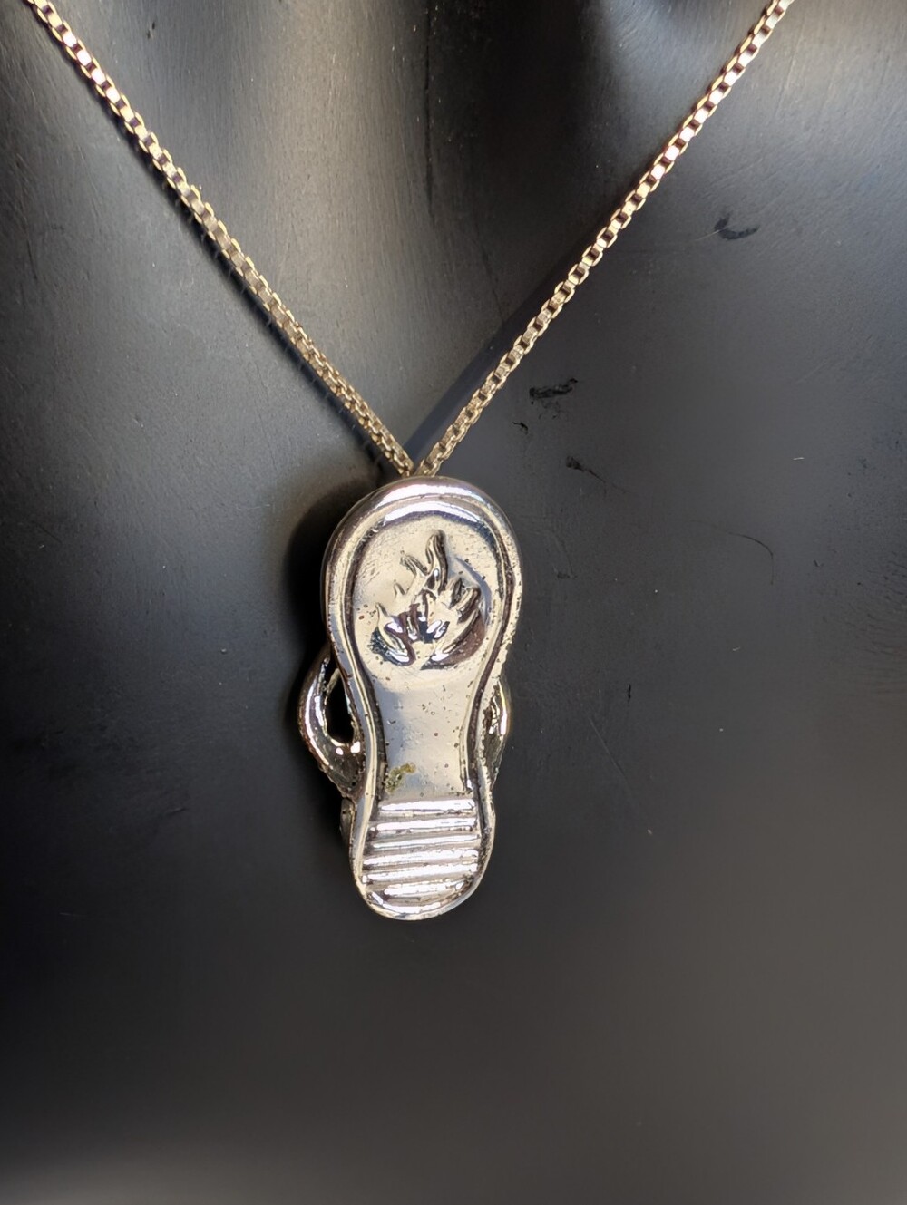 .935 Sterling Silver Vintage Flip Flop Sandal Pendant - Picture 3 of 6